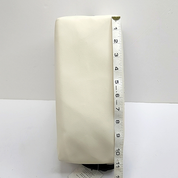 RAE DUNN TOILETRY BAG, CREAM COLOR WITH TWO STORAGE POCKETS INSIDEE - Picture 8 of 12